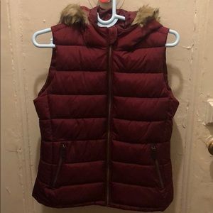 GAP Burgundy Puffer Vest with Faux Fur Trim
